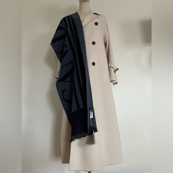 Woven LOGO scafr Canada Goose Ladies Navy - Picture 2 of 14